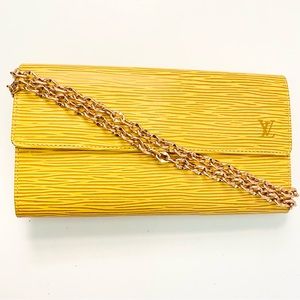 LOUIS VUITTON WALLET ON CHAIN❤️